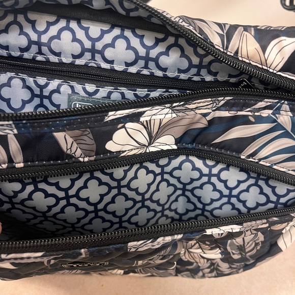 Lug Bag - Floral Black and White Hippy Crossbody Bag - Picture 6 of 10